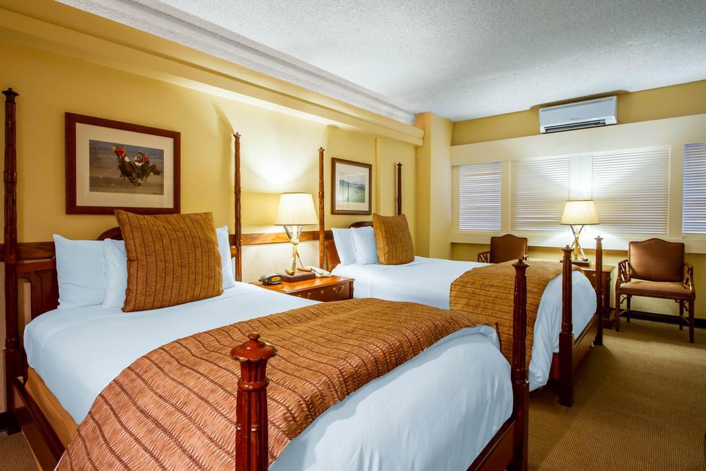 Equus Hotel Honolulu Room photo