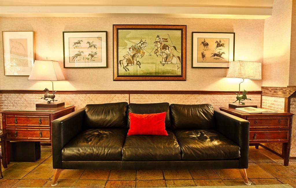 Equus Hotel Honolulu Exterior photo