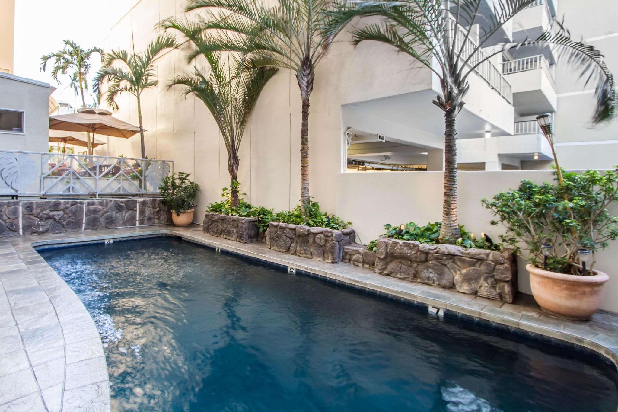 Equus Hotel Honolulu Exterior photo